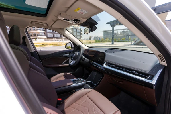  White BMW X1 Photo 10