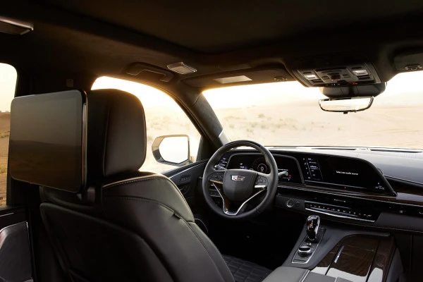  White Cadillac Escalade Photo 5