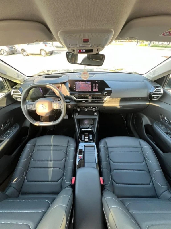  Red Citroen C4X Shine Photo 2