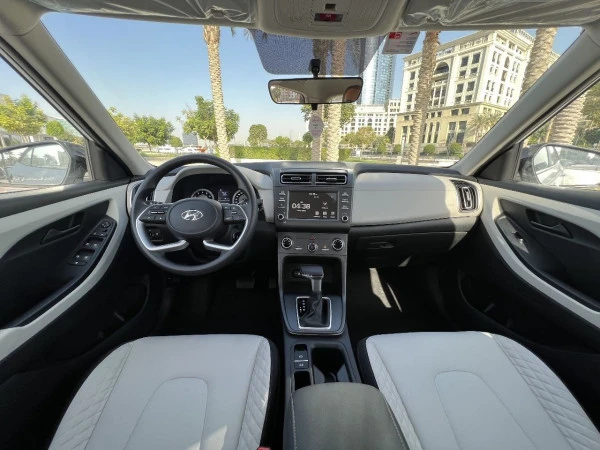  White Hyundai Creta Photo 4