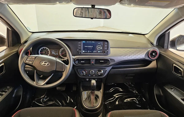 White Hyundai i10 Photo 3