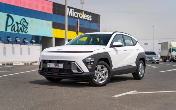  White Hyundai Kona Photo 6