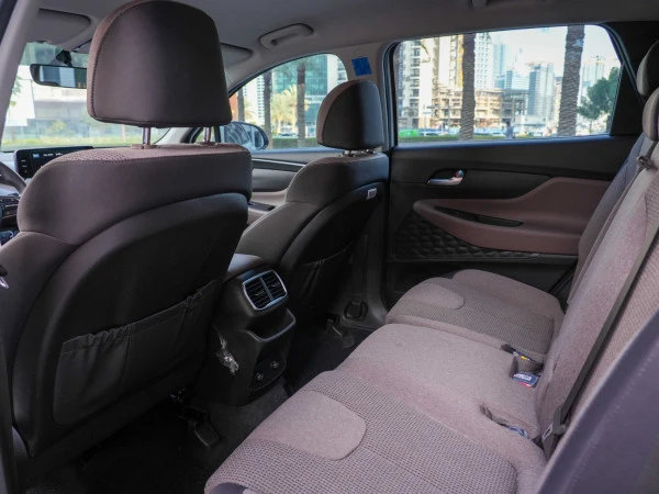  White Hyundai Santa Fe Photo 12