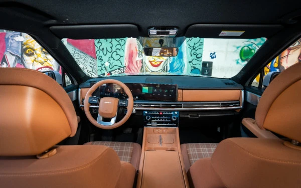  White Hyundai Santa Fe Photo 19