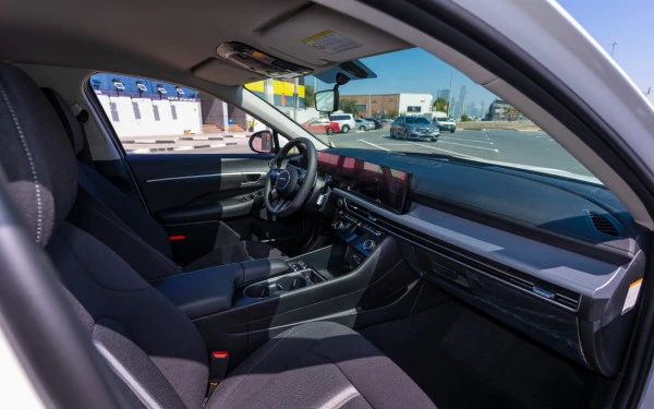  White Hyundai Sonata Photo 8