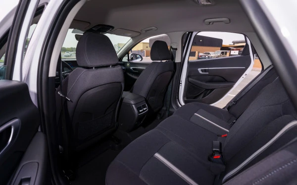  White Hyundai Sonata Photo 9