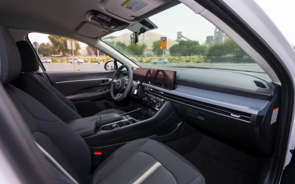  White Hyundai Sonata Photo 12