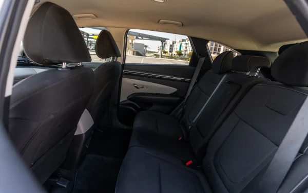  White Hyundai Tucson Photo 10