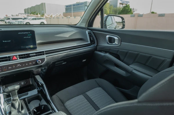  White KIA Sorento Photo 7