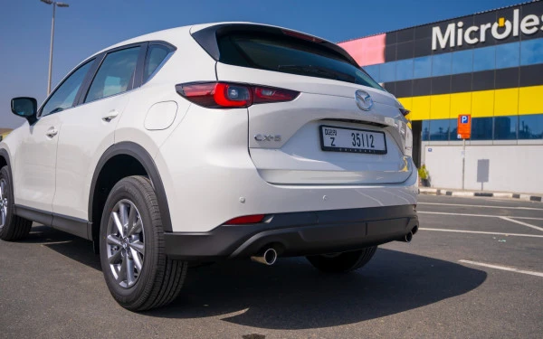  White Mazda CX5 Photo 3