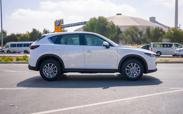 White Mazda CX5 Photo 6