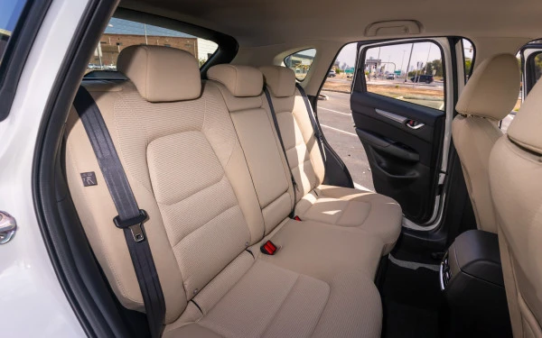  White Mazda CX5 Photo 13
