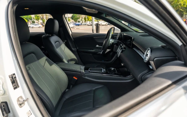  White Mercedes A220 Photo 10