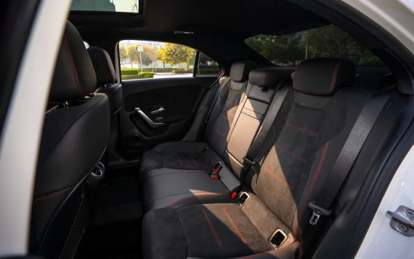  White Mercedes A200 Photo 8