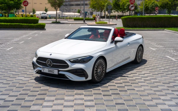  White Mercedes CLE 200 AMG cabriolet/convertible Photo 4
