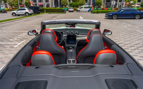  White Mercedes CLE 200 AMG cabriolet/convertible Photo 11