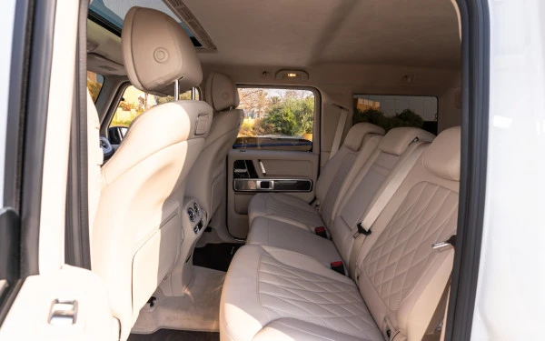  White Mercedes G63 AMG Photo 6