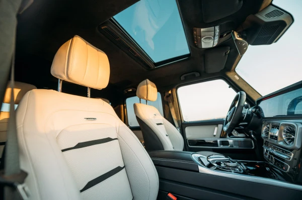  White Mercedes G63 AMG Photo 5