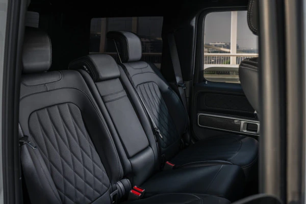  White Mercedes G63 AMG Photo 7