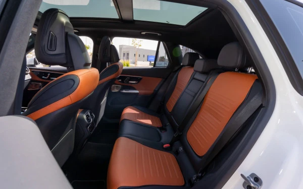  White Mercedes GLC 200 SUV Photo 7