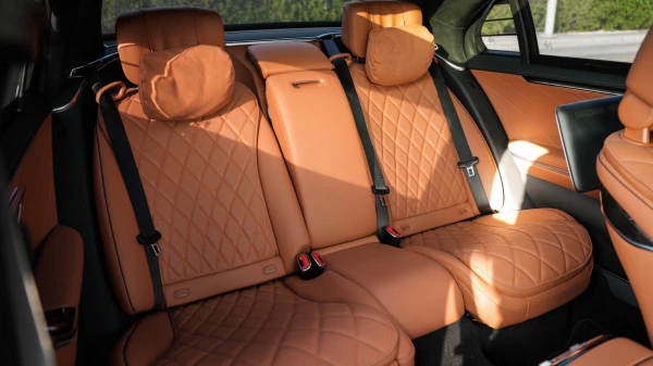  White Mercedes S580 Photo 5