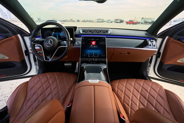  White Mercedes S580 Photo 9