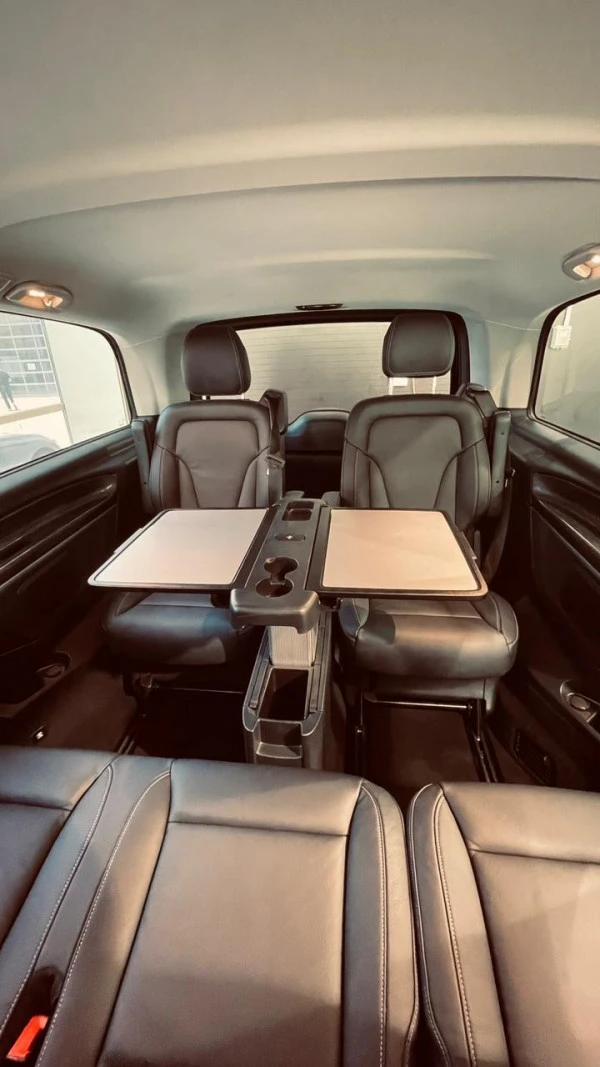  White Mercedes V Class Avantgarde Photo 2