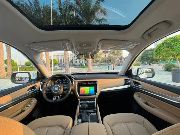  White MG RX8 Photo 5