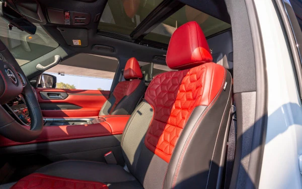  White Nissan Patrol Platinum V6 Photo 7