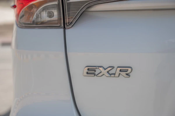  White Toyota Fortuner Photo 5