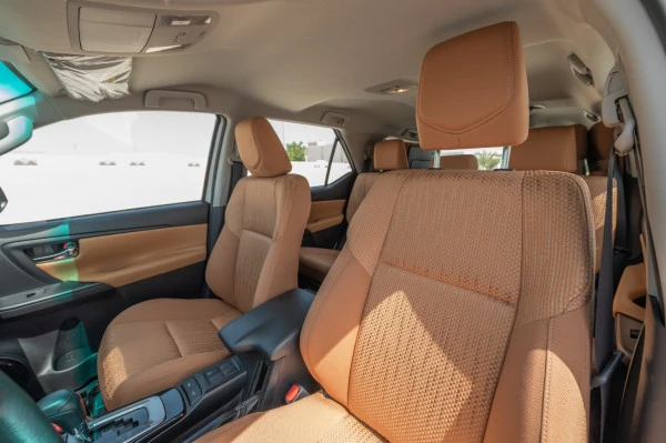  White Toyota Fortuner Photo 7