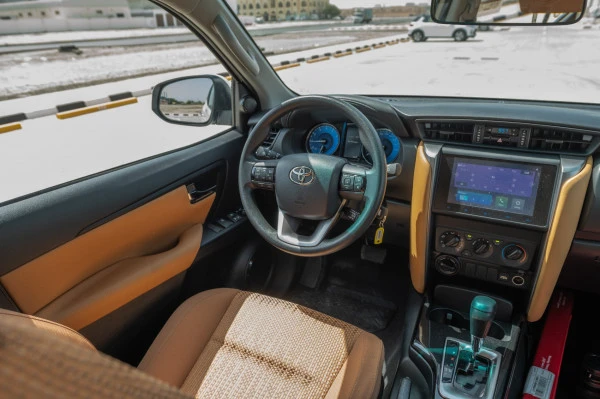  White Toyota Fortuner Photo 8