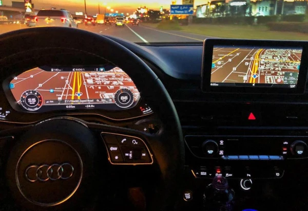  White Audi A5 Cabriolet Photo 5