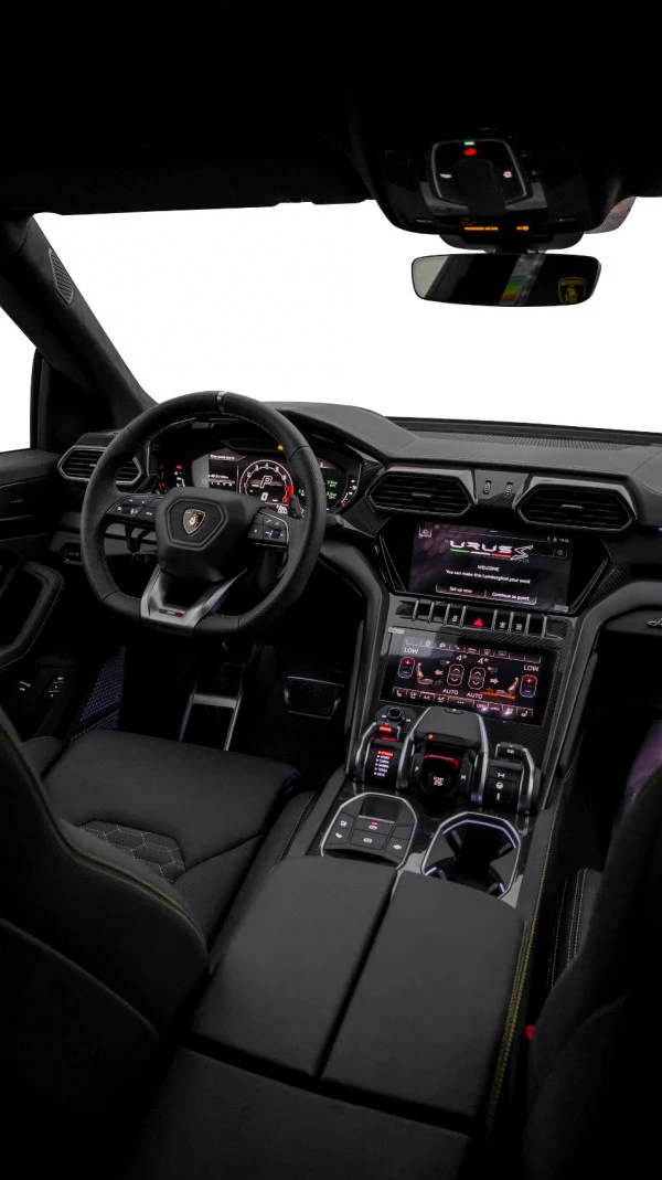  Yellow Lamborghini Urus Photo 9